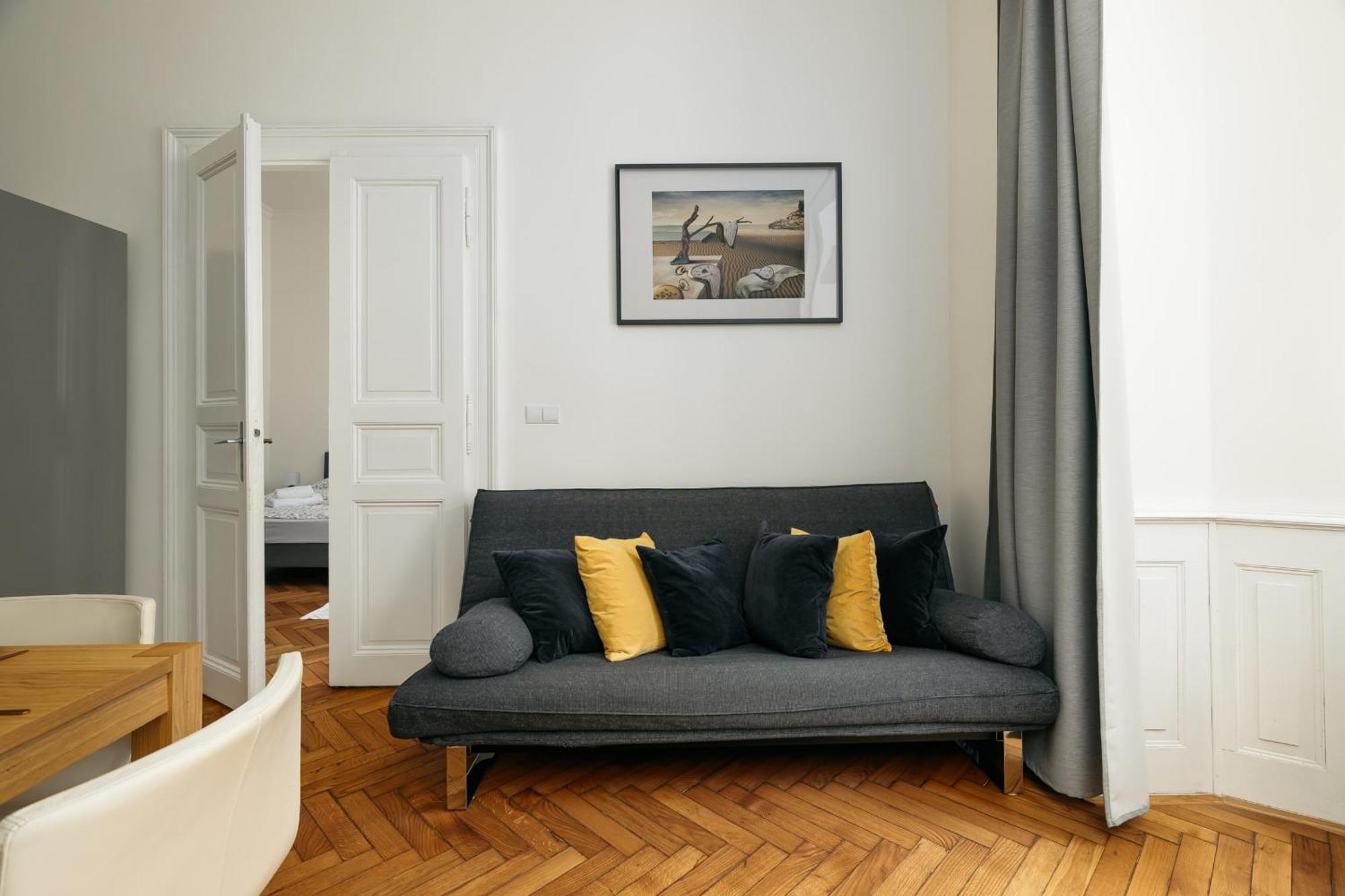 Comfortable And Cosy Apt A Few Steps From Dancing House And Naplavka Dance Prag Exterior foto